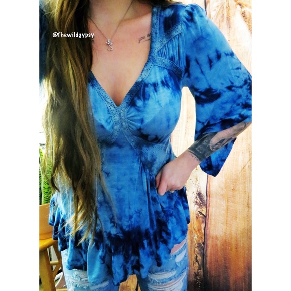 Tops - Tie dye ruffled babydoll top 🌿